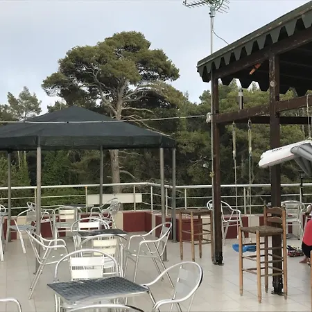 George Diviaka And National Park Aparthotel